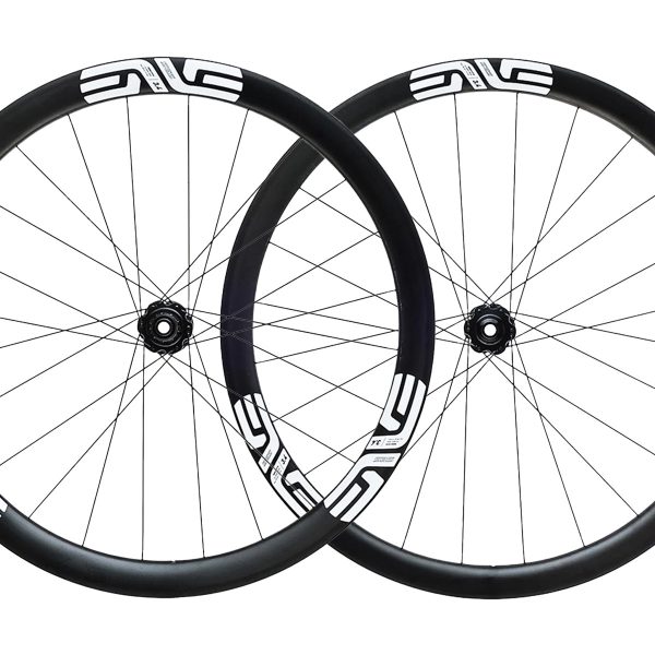 Roues de route en carbone Enve SES 3.4 blanches 39/43 mm, compatibles avec freins à disque et tubeless, 2024-2025